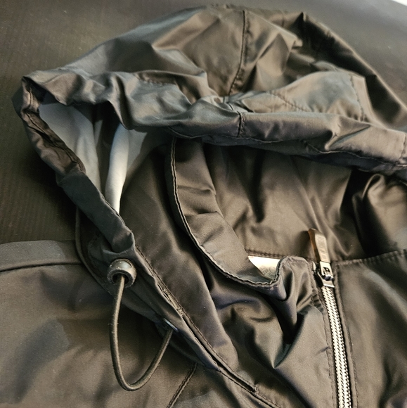 Columbia women's wind breaker rain jacket - Picture 4 of 16